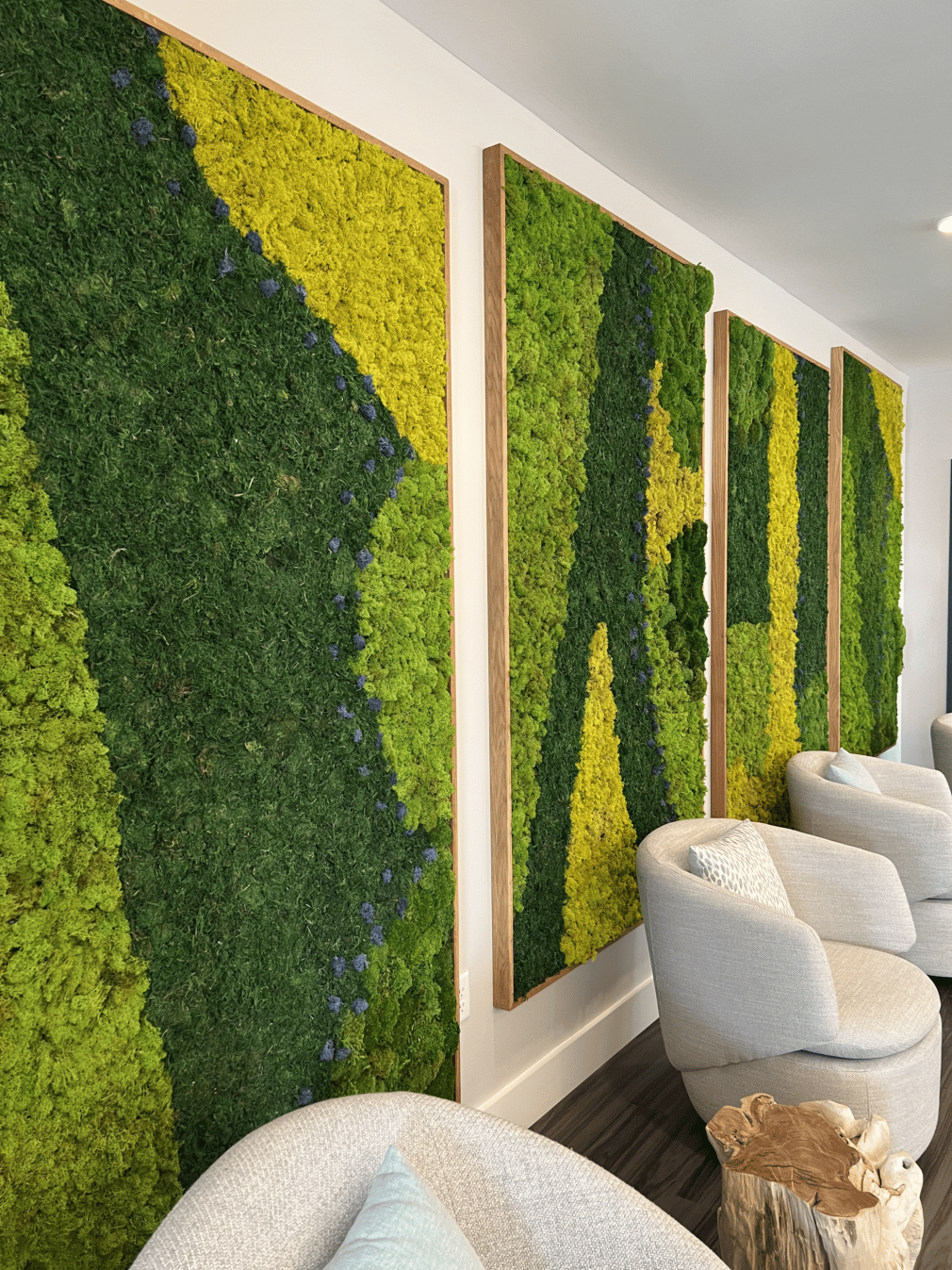Moss Pure custom living moss wall in an office lobby.