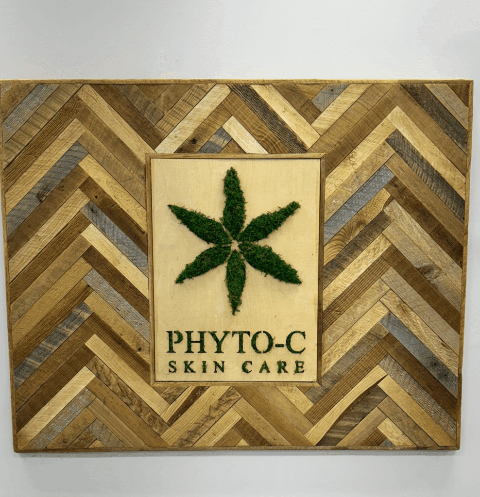 Logo in moss for corporate office design