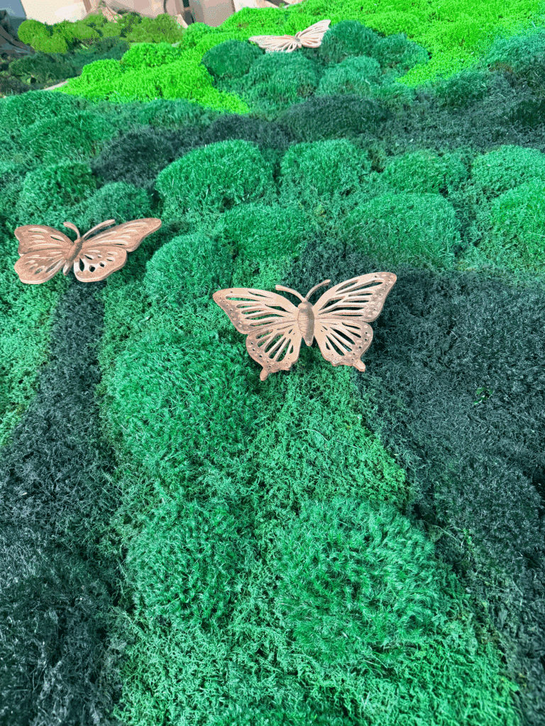 Moss Pure and the Ronald McDonald House of Atlanta Collaborated on a Stunning Live Moss Wall and Air Filter at New Innovation Center at Arthur M. Blank Hospital in Atlanta, Georgia.